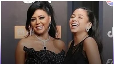 رانيا يوسف: فنان مصري بيغير مني وشال نص مشاهدي ودلوقتي بيسلم عليا بالأحضان