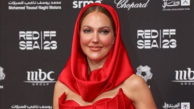  إطلالة مريم أوزرلي في مهرجان «البحر الأحمر» 