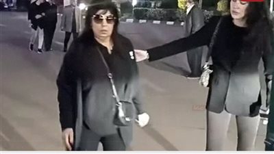 فيفي عبده ظهرت في عزاء ناهد فريد شوقي وقالت: «أيامنا سودة ومهببة»