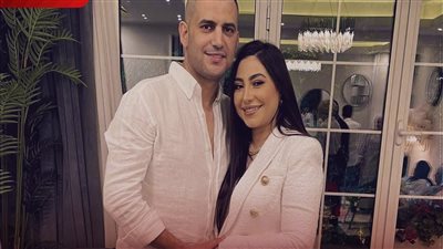 ألفاظ خارجة وضړب.. مشاجرة كبيرة بين بوسي وطليقها داخل فندق شهير