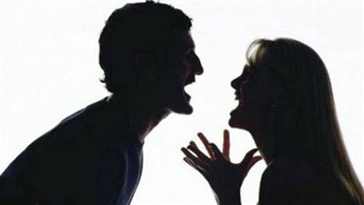 ما حكم من ترفض دعوة زوجها  حتى يلبي طلباتها؟.. مستشار المفتي يرد