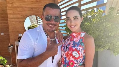 هل يعيش عمرو دياب قصة حب جديدة؟