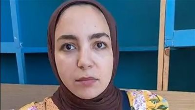 «هبة» تستغيث للبحث عن عريس:عاوزة عريس يفرفشني أنا وبنتي