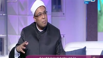 الداعية محمد أبو بكر للزوجات: لو جوزك طلقك البسيله أكثر الملابس إثا .رة