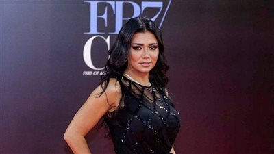 رانيا يوسف: بنجرف مع الحب وكان بيجيلي عرسان وأنا متجوزة 