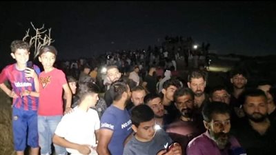 أصوات تعلو من داخل أحد القپور بالعراق.. لسوري ټوفي قبل 40 يوماً